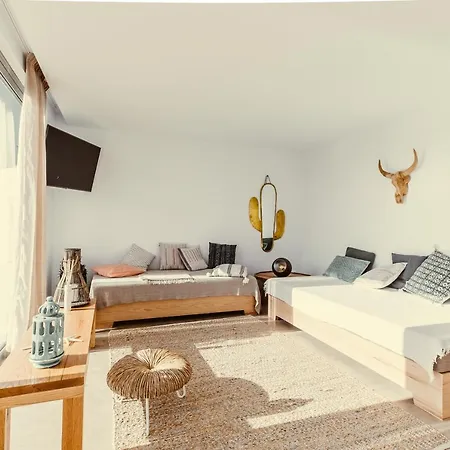Casa Triangolo * 拉哈雷斯